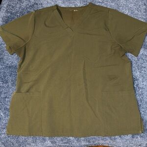 Mandala 6 Pocket Scrub Top Olive